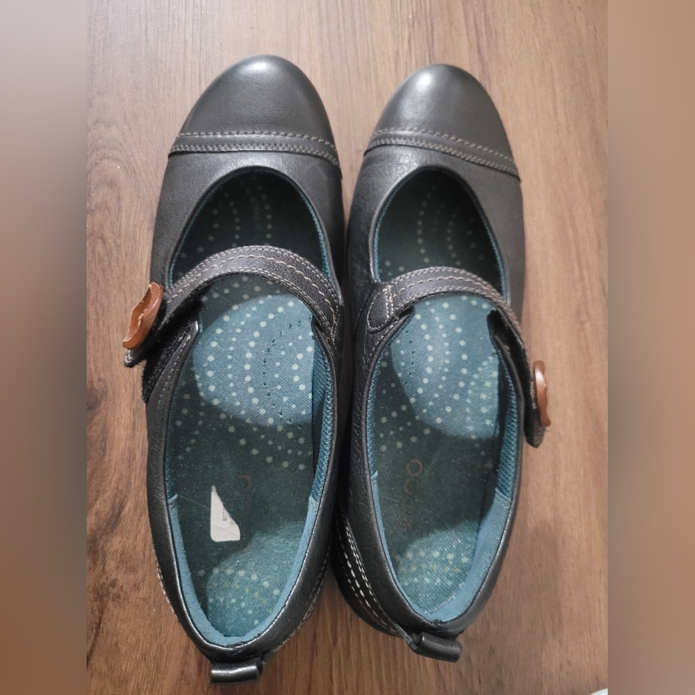 Ecco sandals